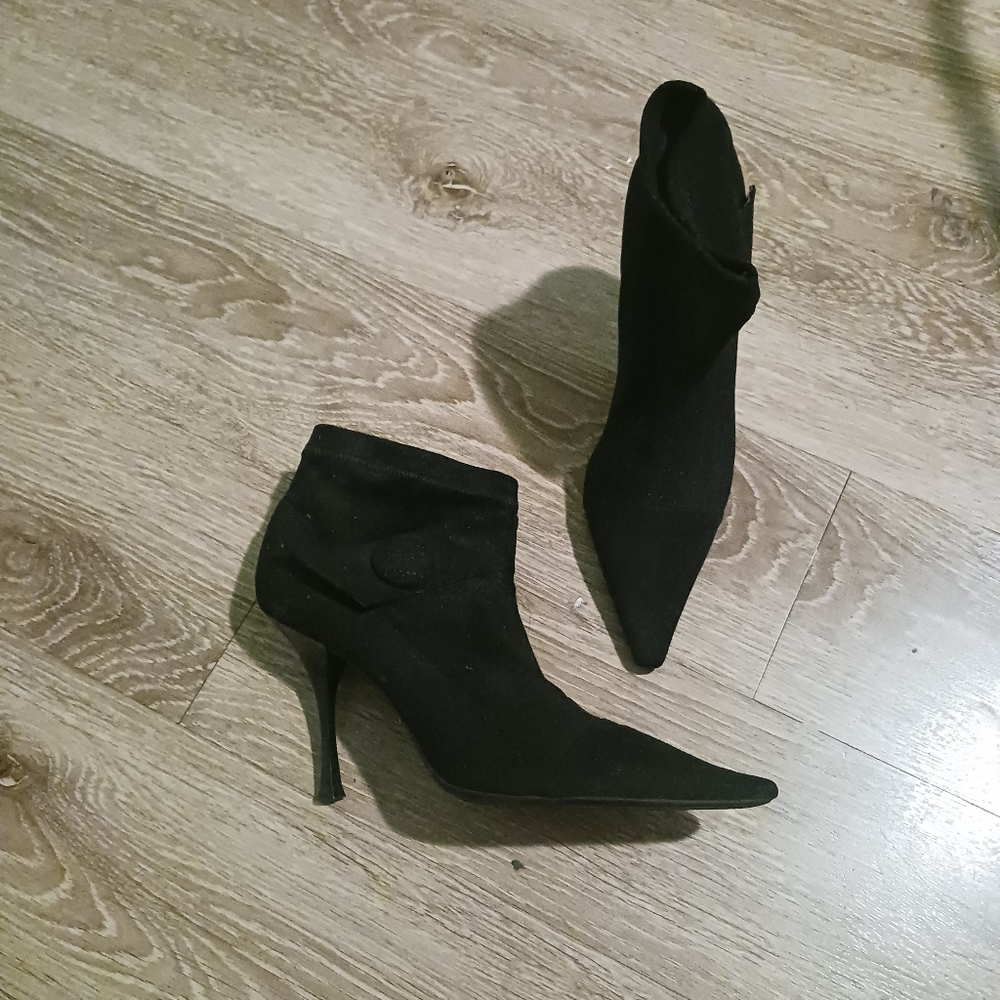BCBG high heel ankle boots with button